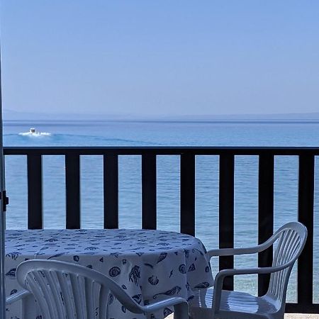 Seafront Apartment Пефкохорі Екстер'єр фото