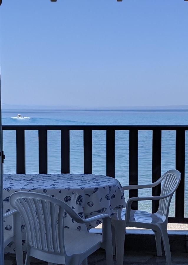 Seafront Apartment Пефкохорі Екстер'єр фото