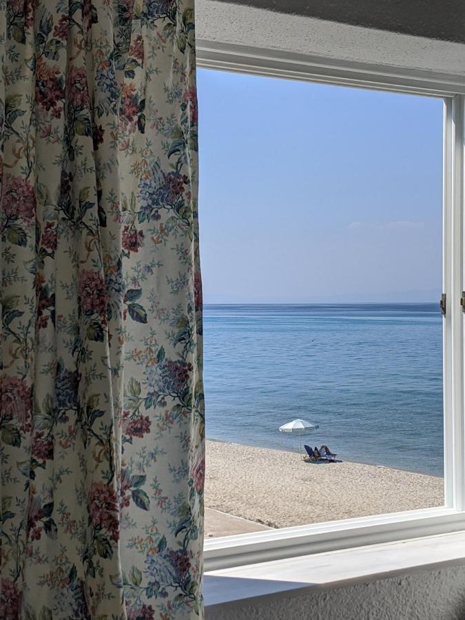 Seafront Apartment Пефкохорі Екстер'єр фото