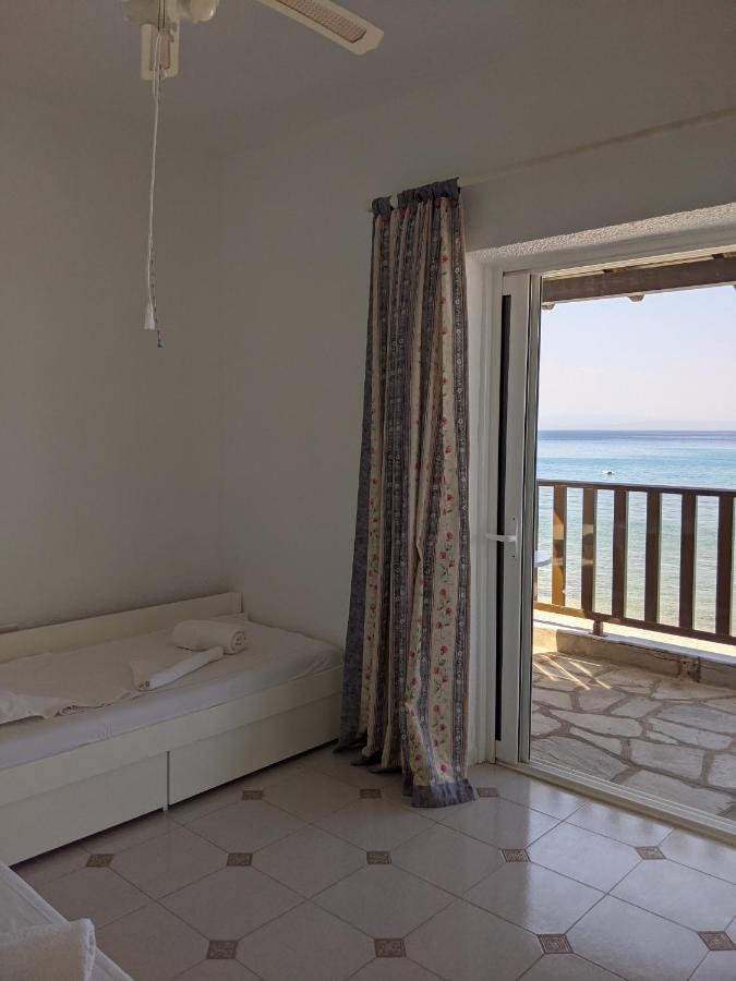 Seafront Apartment Пефкохорі Екстер'єр фото