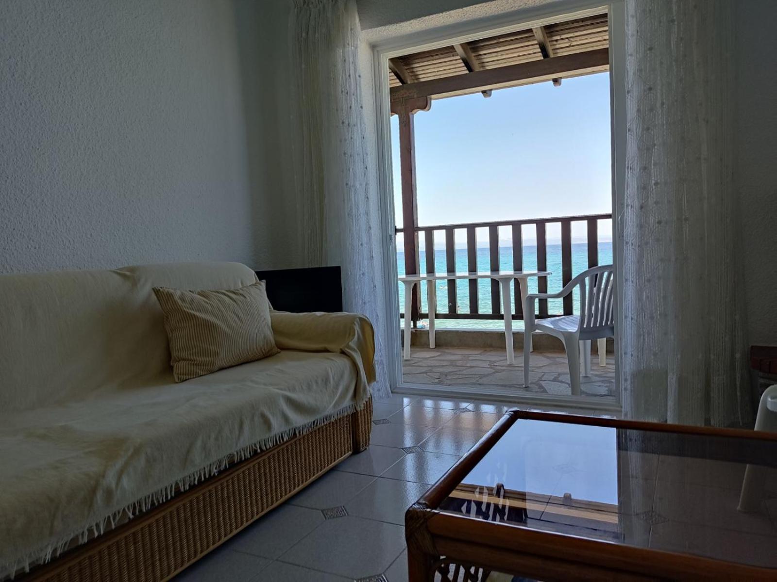 Seafront Apartment Пефкохорі Екстер'єр фото